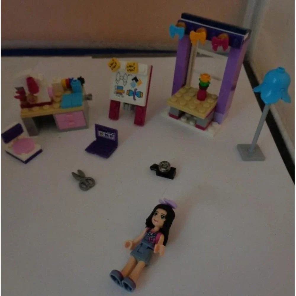 Lego 41115 Emma's Creative Workshop with Minifigure